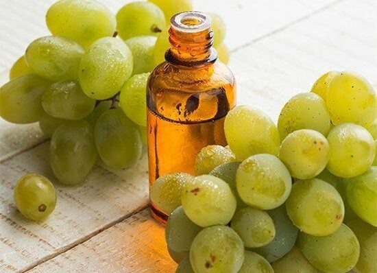 Масло виноградной косточки для лица: свойства и применение
